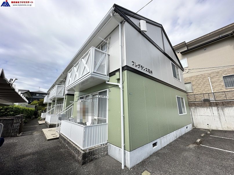 フレグランス石井 201