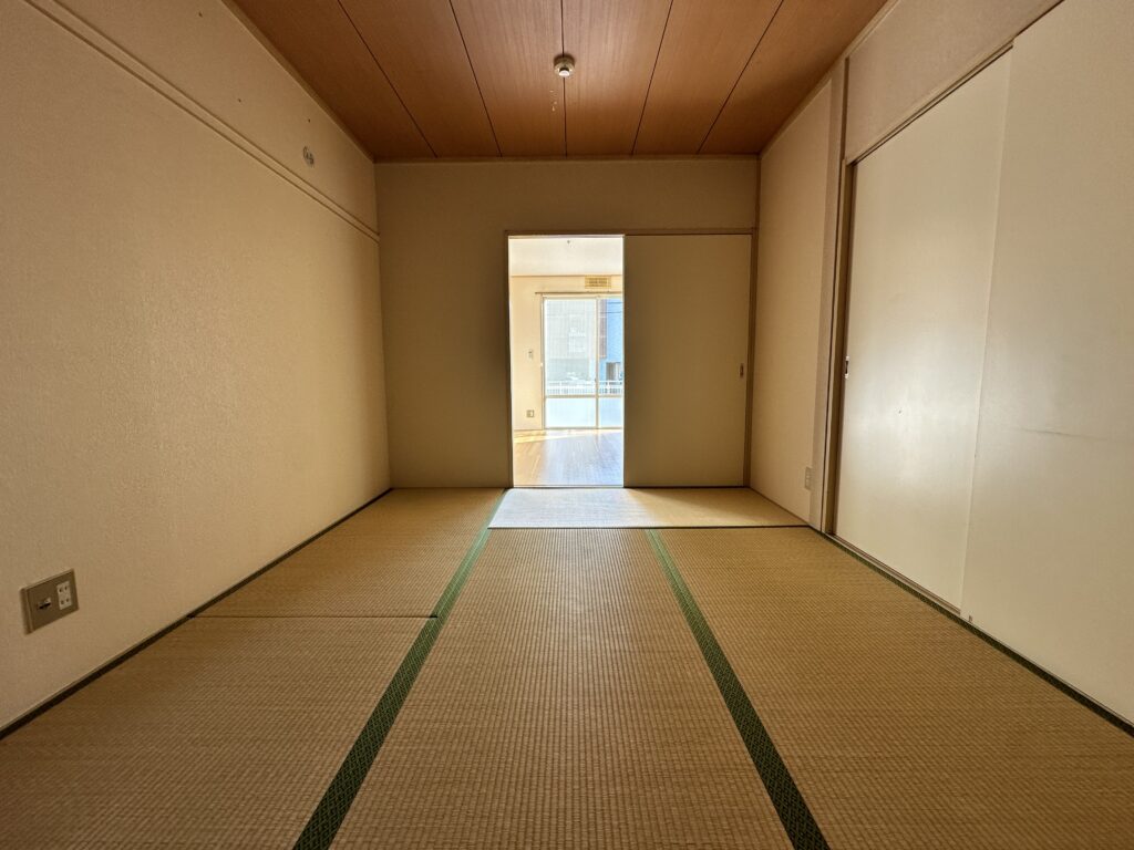 畳表は新品希望の場合、表替します。