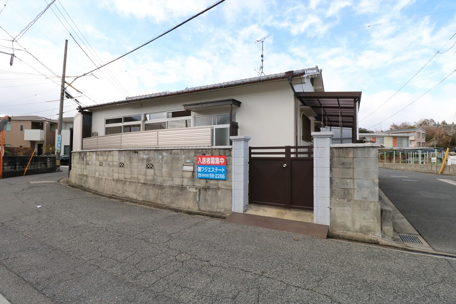 宮島口西3丁目貸戸建て