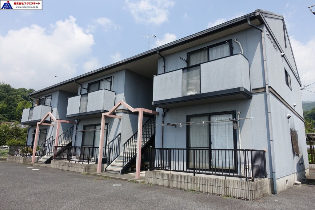 フィオーレ鳴川201