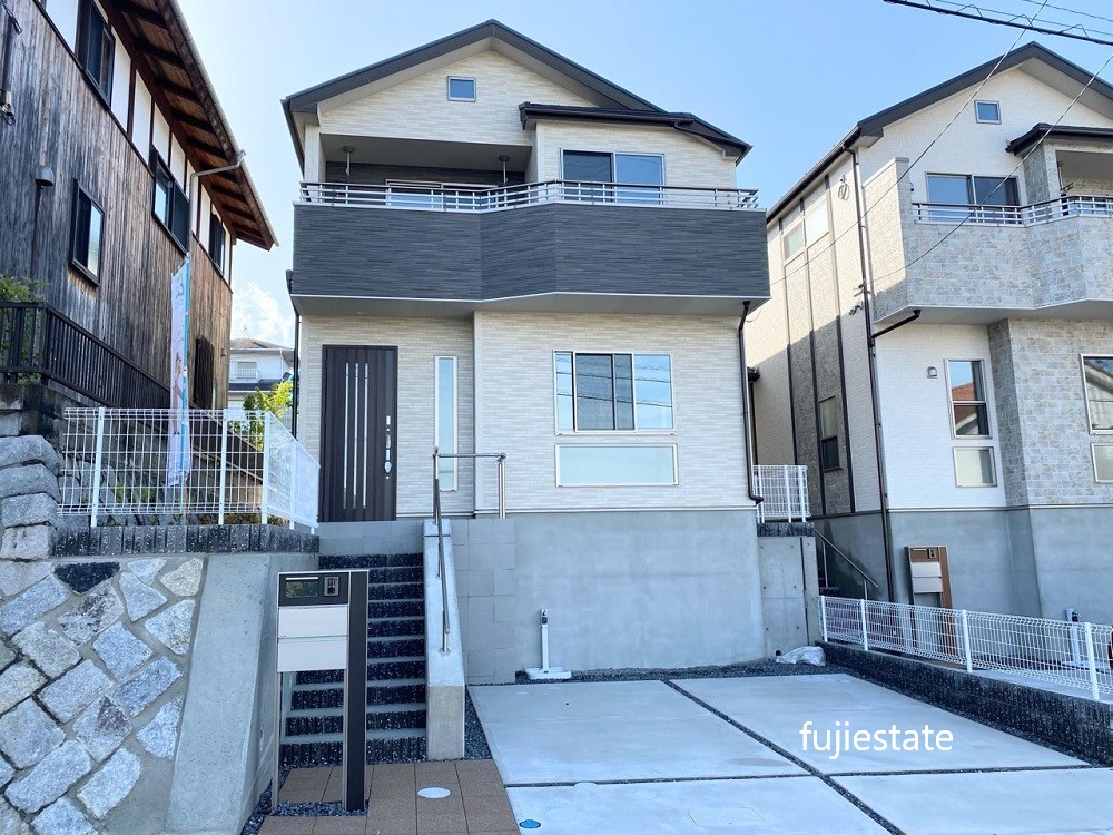 ブルーミングガーデン*廿日市市阿品4丁目新築戸建 1号棟