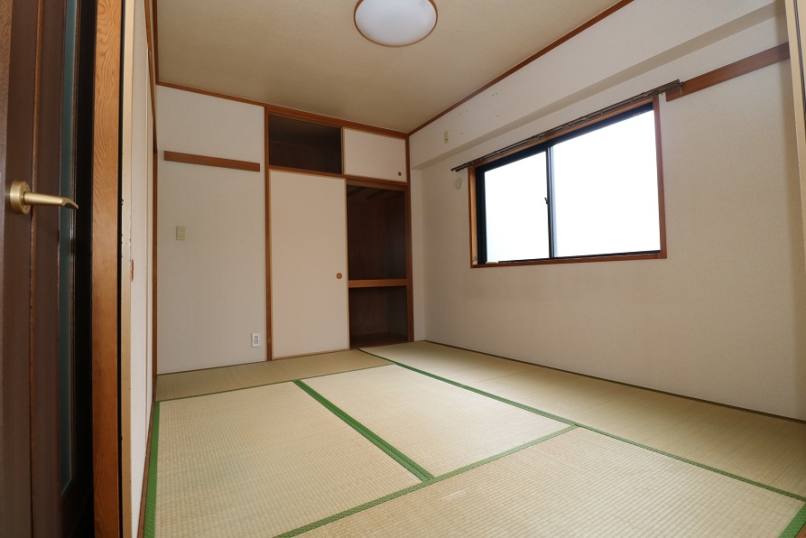 照明は処分の為、ありません。