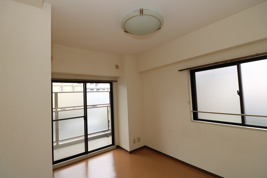 照明は処分の為、ありません。