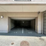 駐車場は、25番区画（屋根付き）