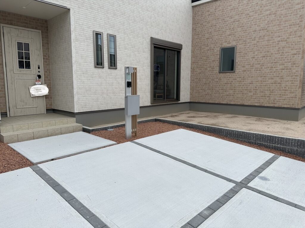 駐車場＆庭