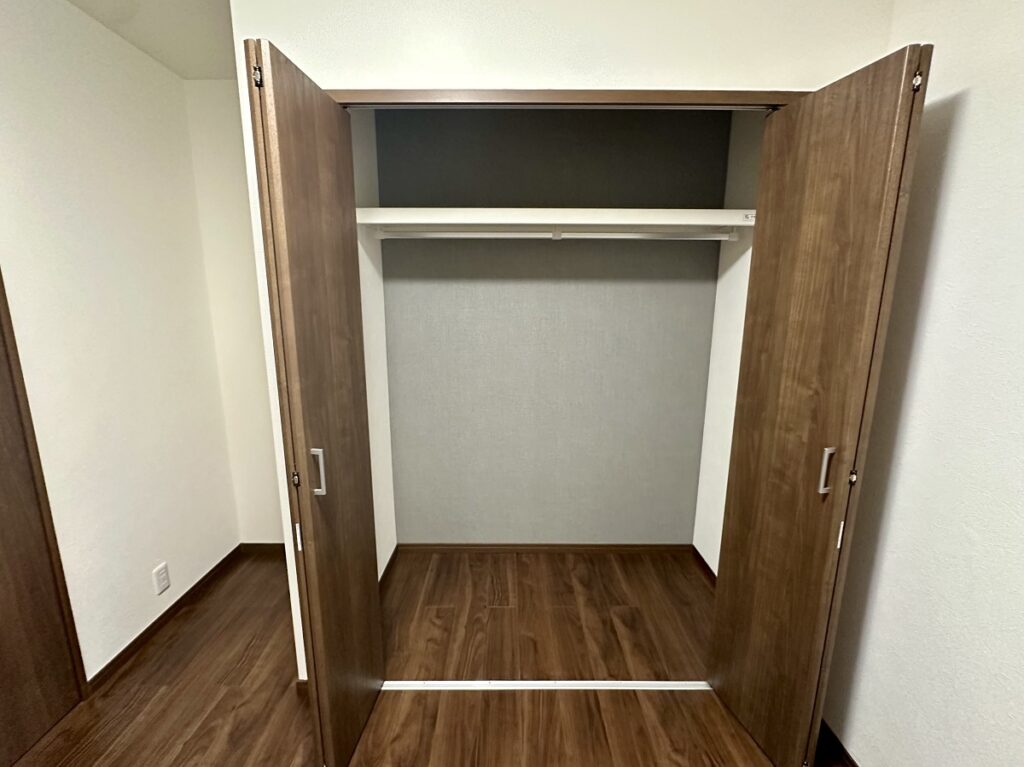 洋室5帖クローゼット