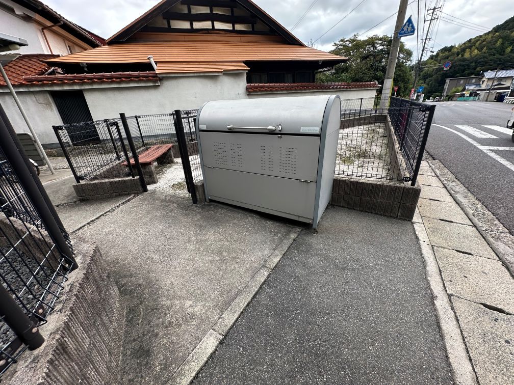 敷地内ダストボックス