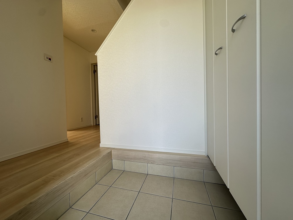 収納たっぷりの玄関