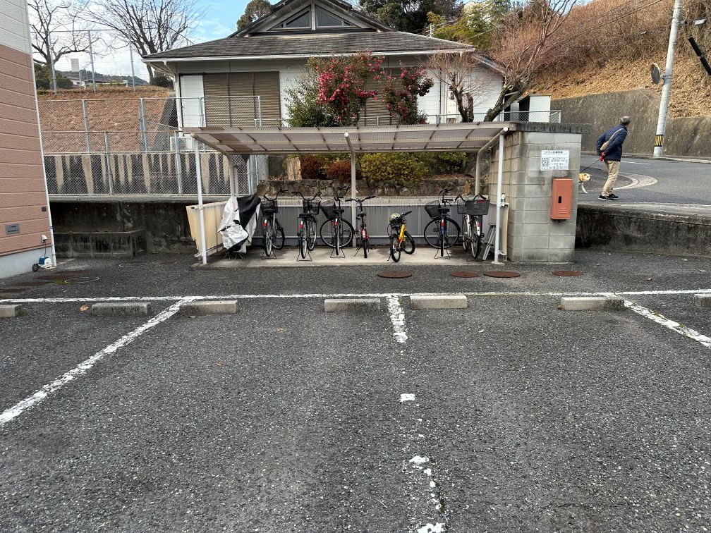 ゆったりした駐輪場です