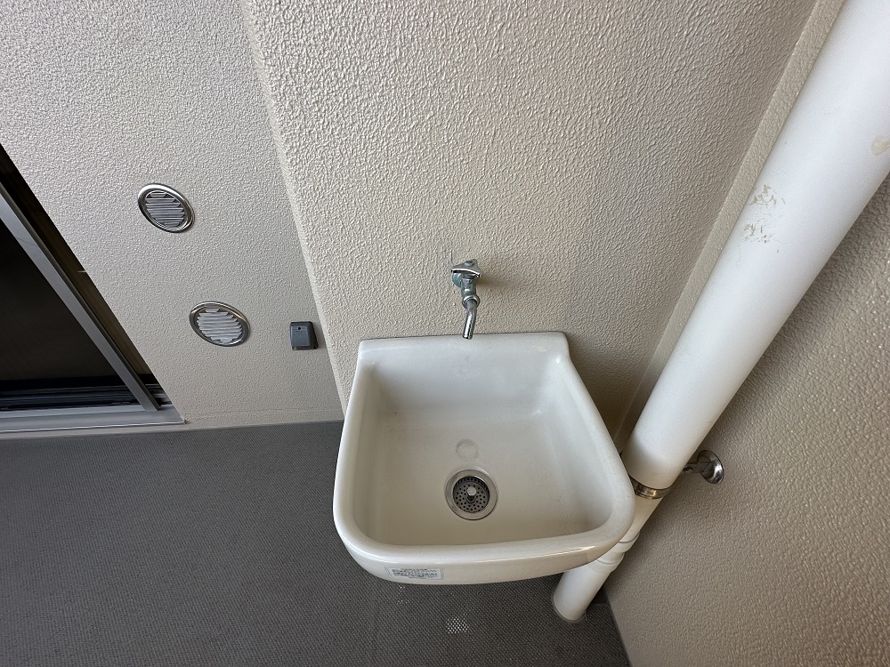 バルコニーには便利なスロップシンク