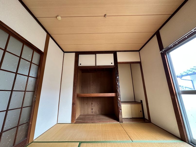 襖は張替のため、外しています。