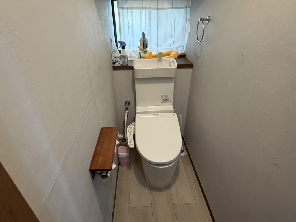 温水洗浄便座付きです！